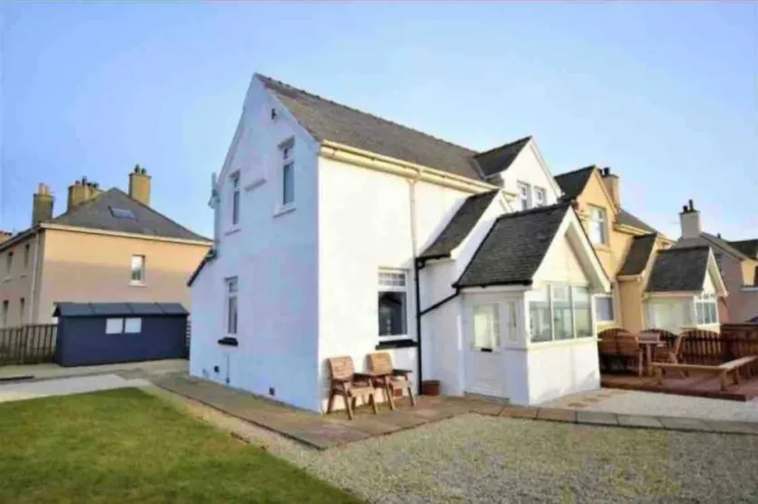 Troon Golf & Beach Haven - Image 1
