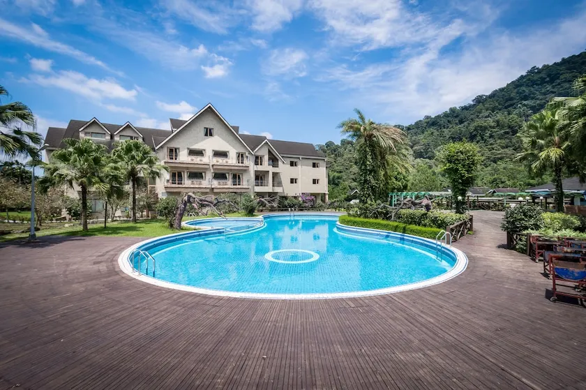Crystal Resort - Image 1