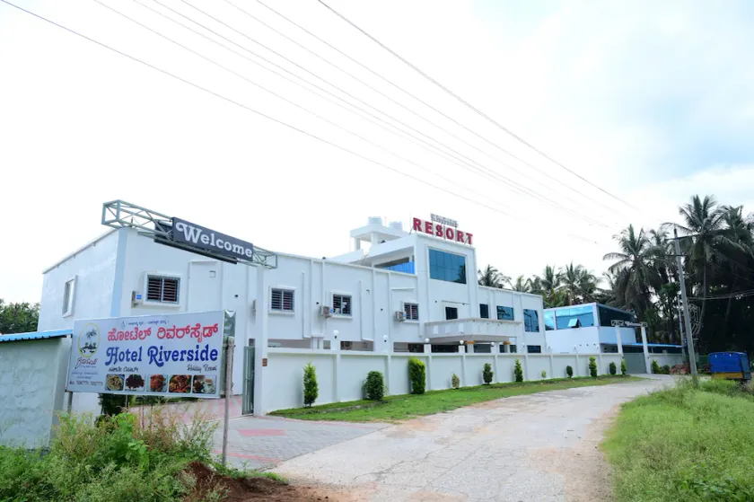 HOTEL RIVERSIDE HOLIDAY RESORTS - Image 1