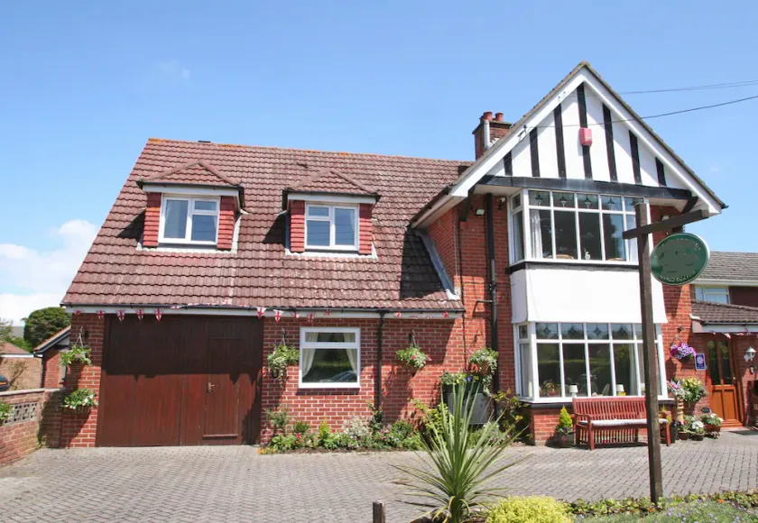 Beech Lodge Guest House - Image 1