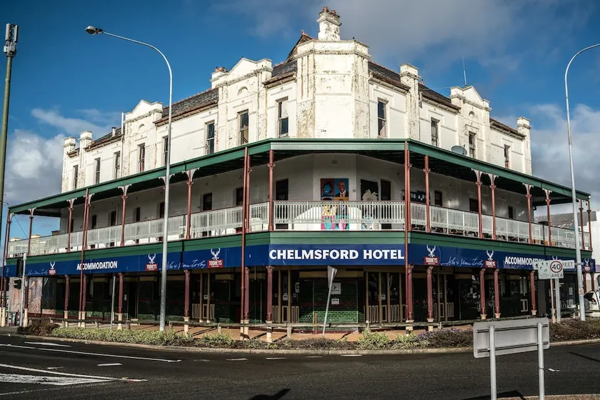 Chelmsford Hotel - Image 1