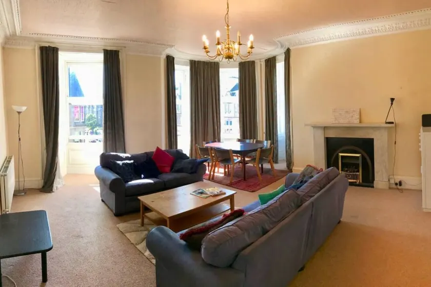 Fabulous 6 Bedroom Edinburgh Apartment - Image 1