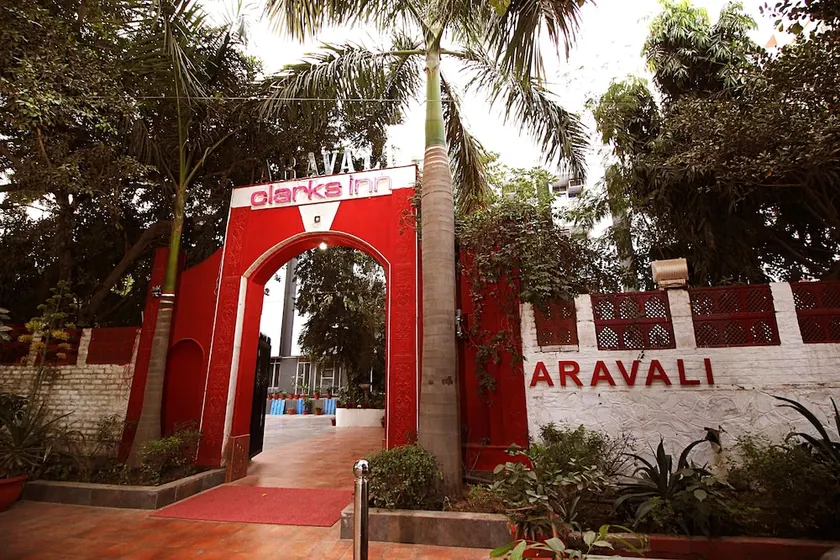 Aravali Clarks Inn - Image 1