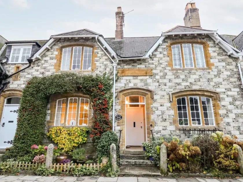 Old Gaol Cottage, CERNE ABBAS - Image 1