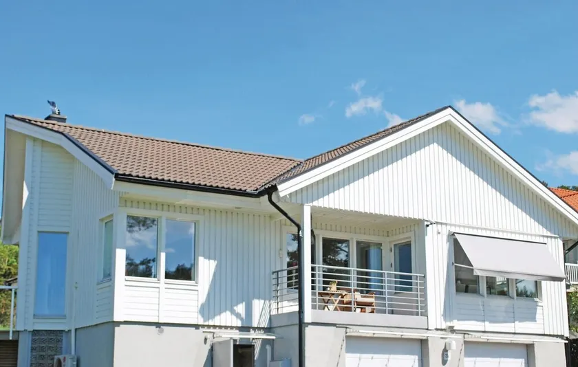 Beautiful Home in Västra Frölunda With 3 Bedrooms and Wifi - Image 1