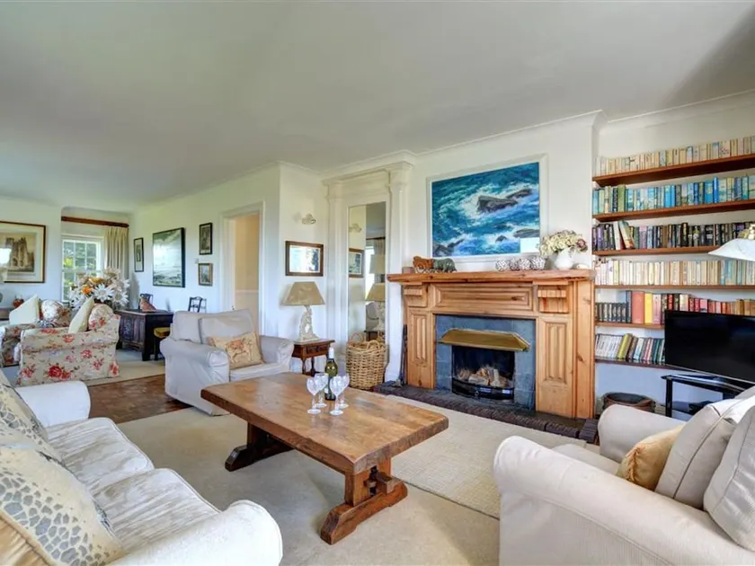 Modern Holiday Home in Padstow With Garden - Image 1