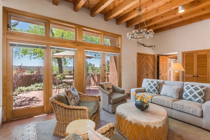 Acoma - Majestic Views, Near the Santa Fe Opera and Four Seasons in Tesuque - Image 1