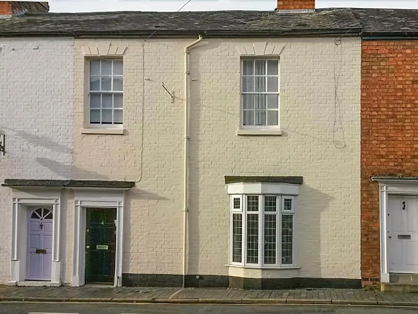 Globe House - Image 1