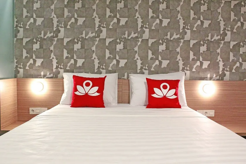 Zen Premium Sampoerna Strategic Square - Image 1