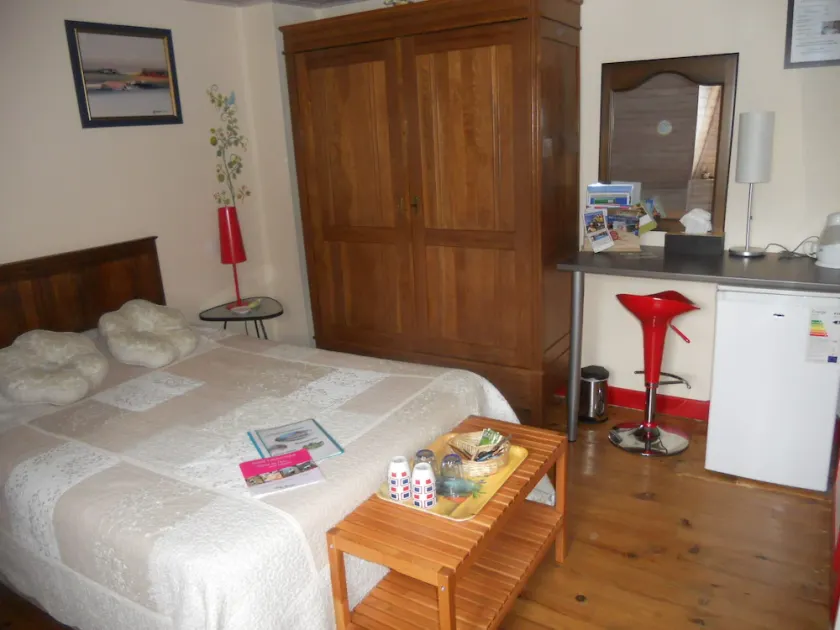 Le Puits Des Lucques Chambres d'Hotes - Image 1