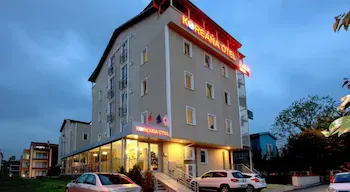 Koreana Otel - Image 1