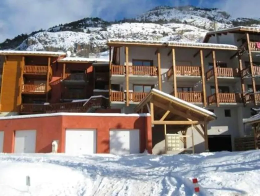 Studio avec balcon amenage a Vars a 1 km des pistes - Image 1