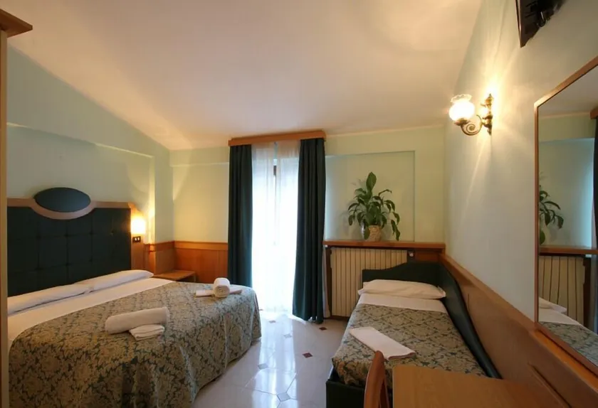 Hotel Il Vecchio Pescatore - Image 1