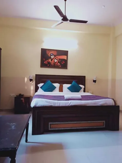 City Stay Hotel - Image 1