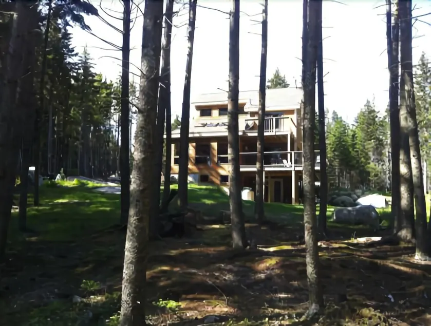 Deep Cove - Two Bedroom Home - Image 1