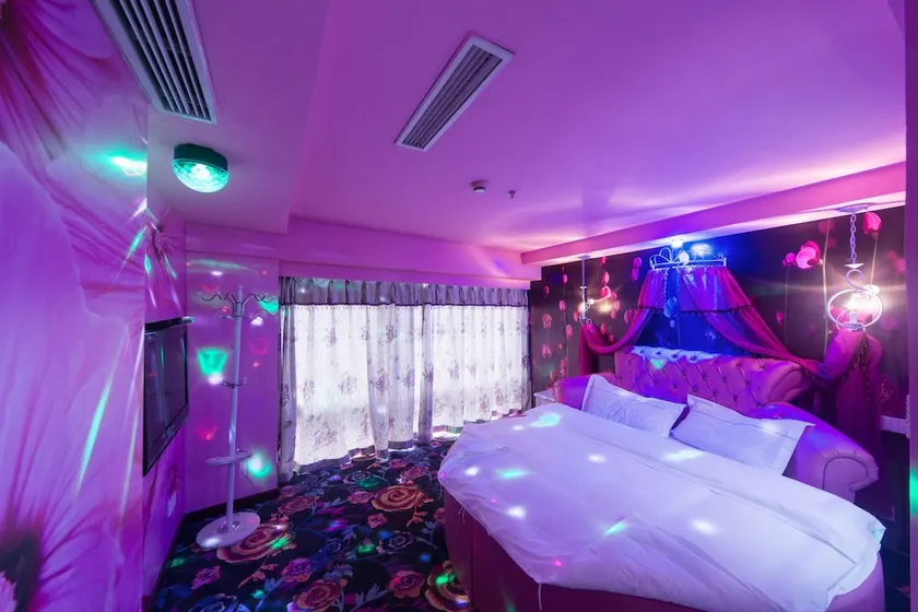 Hangzhou Merry China Hotel - Image 1