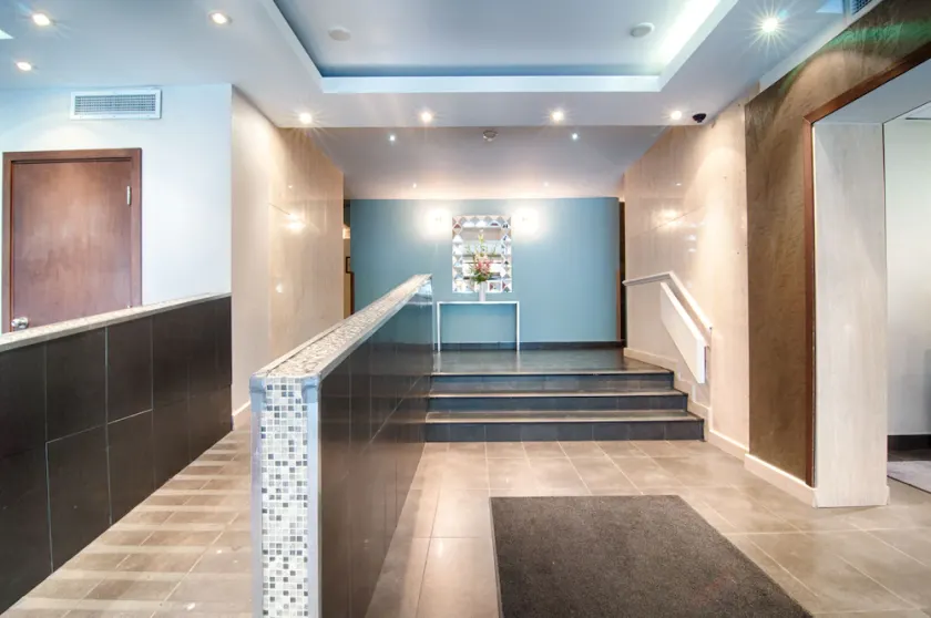 La Tour Belvédère Hotel Apartments - Image 1