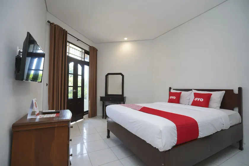 Puri Sanur Hotel - Image 1