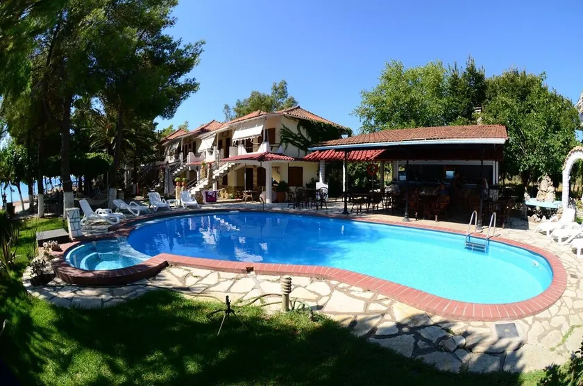 Villa Flisvos - Image 1