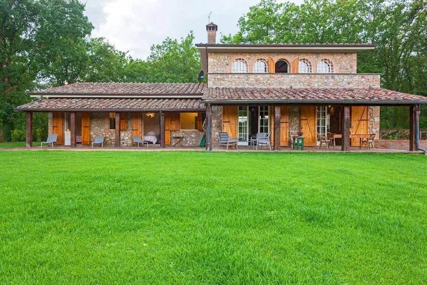 Villa With 4 Bedrooms in Provincia di Siena, With Private Pool, Enclosed Garden and Wifi - 80 km From the Beach - Image 1