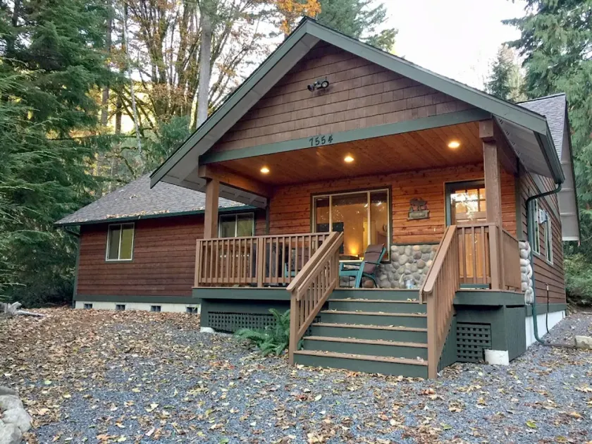 65Gs - Hot Tub - Wi-Fi - Pets Ok - Bbq - Sleeps 10 - Image 1