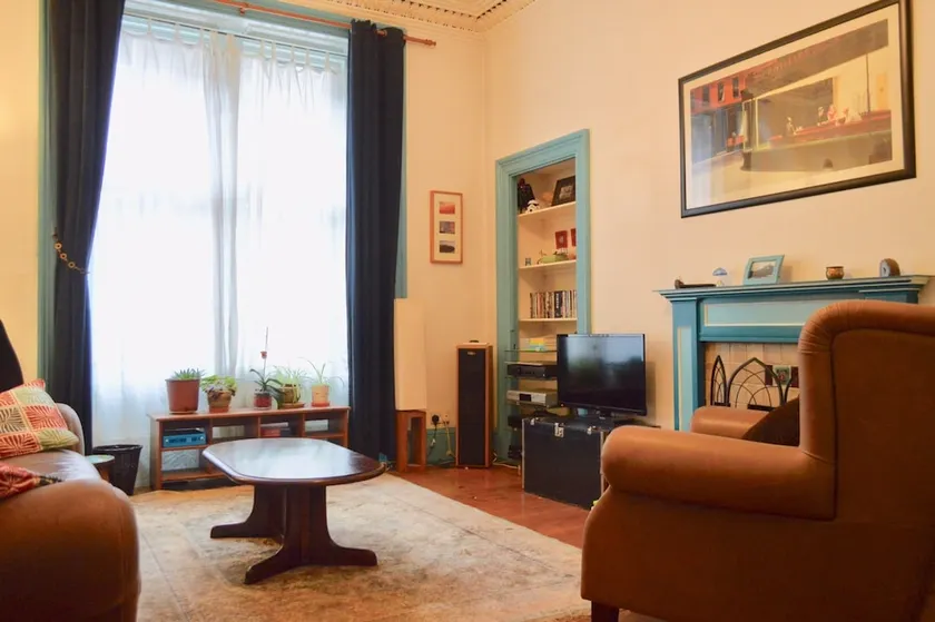 Two Bedroom Flat In Meadowbank - Image 1