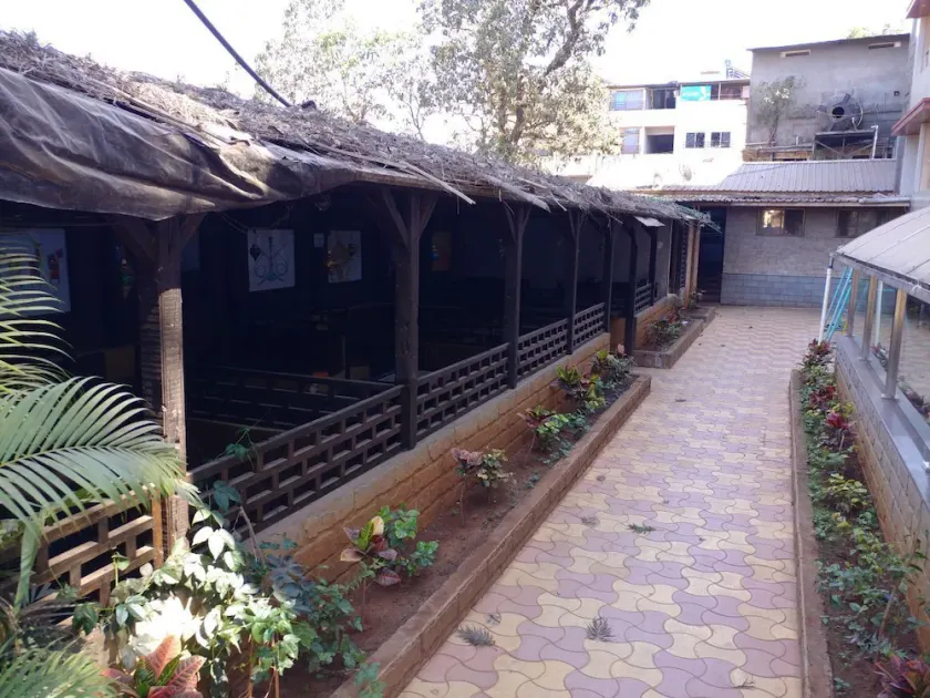 Hotel Rahil Plaza - Image 1
