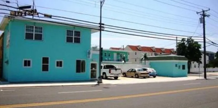 Blue Diamond Motel - Image 1