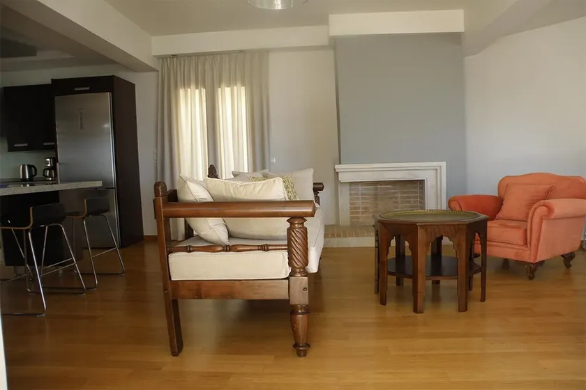 Remarkable 3-bed Villa in Chersonissos - Image 1