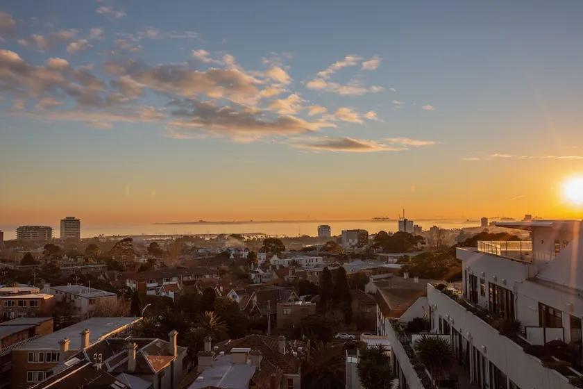 107light Filled Cozy Apt in the Heart of St Kilda - Image 1
