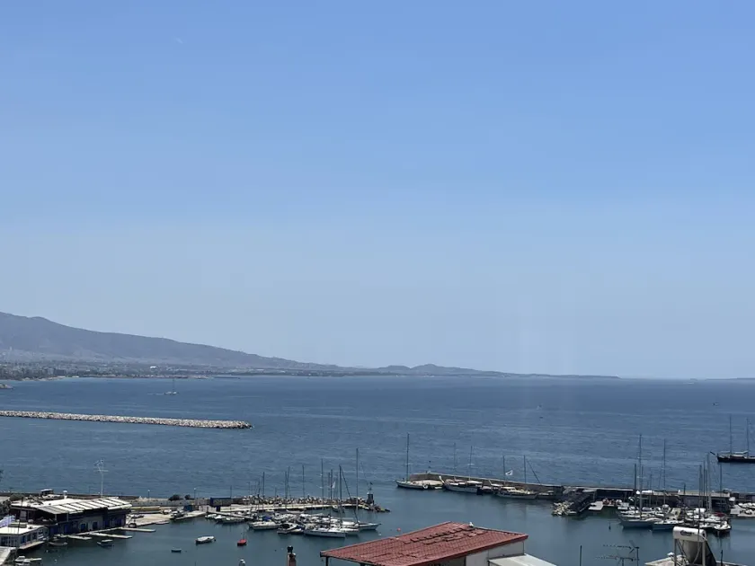 Piraeus House With Sea View and Free Parking - Image 1