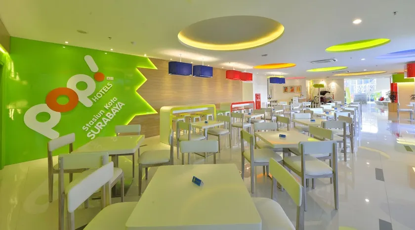 POP! Hotel Stasiun Kota - Image 1