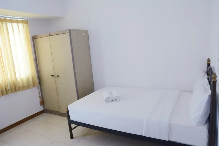 Strategic Studio Maple Park Apartment Near Kemayoran and Sunter - Image 1