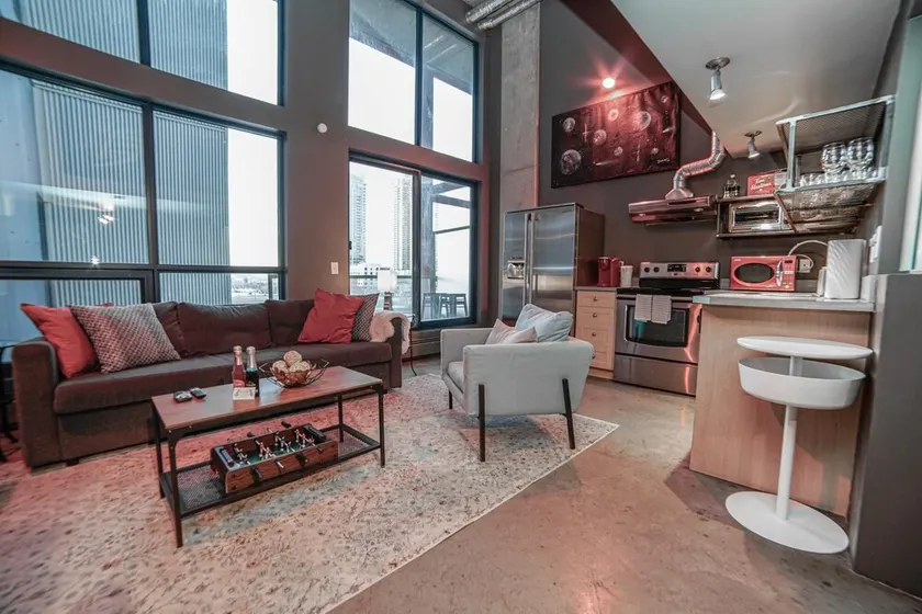 Charming 1BR W Sofa Bed and Private Balcony - Image 1