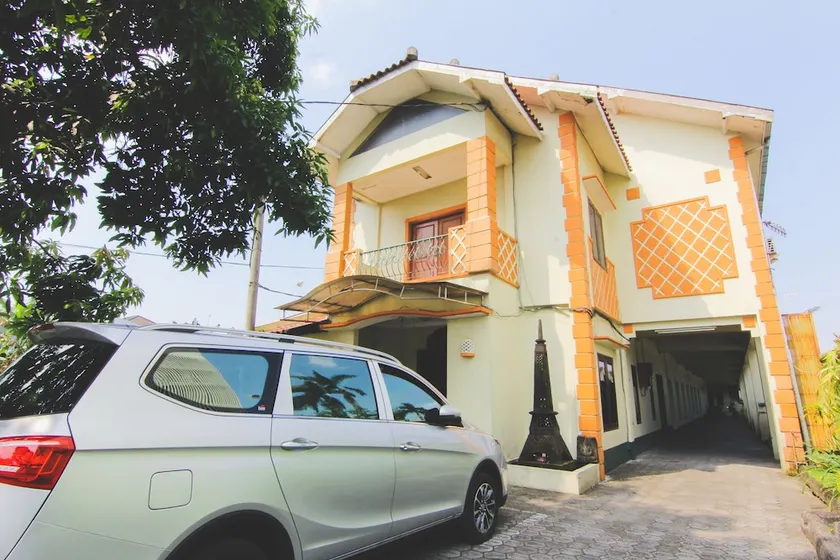 Hotel Bandara Asri - Image 1