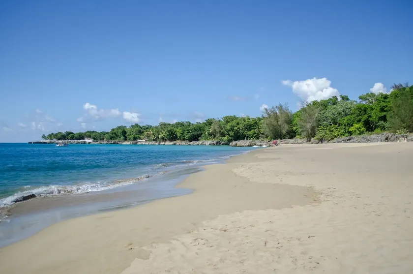 Hispaniola Beachfront Penthouse - Image 1