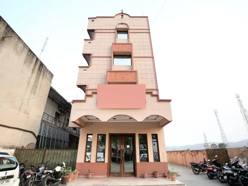 OYO 14754 Hotel ashish - Image 1