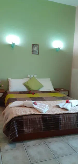 New Pantheon Hotel - Image 1
