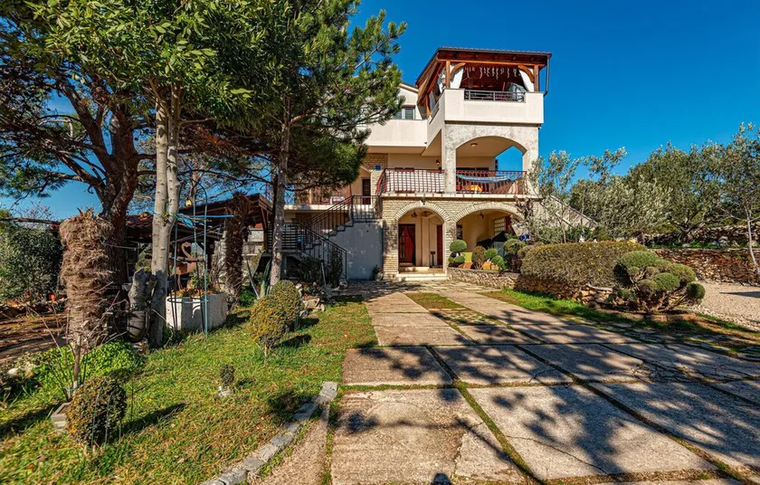Awesome Apartment in Jadrtovac With 2 Bedrooms and Wifi - Image 1