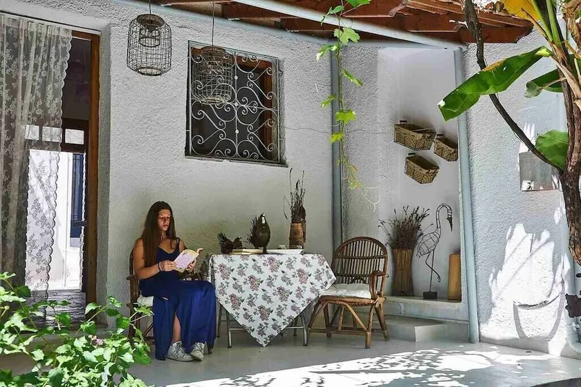 Violette Home - Seaside Comfort - Image 1