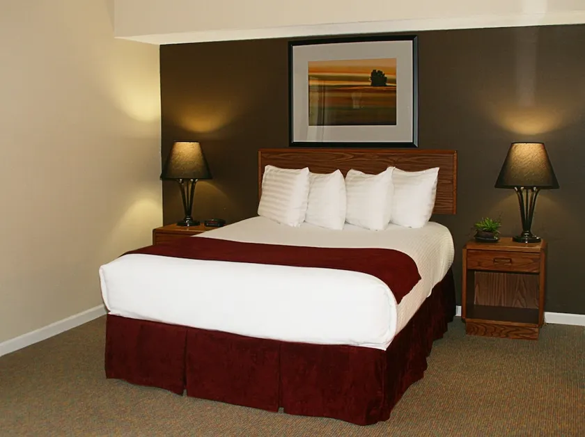 Sterling Hotel & Suites - Image 1
