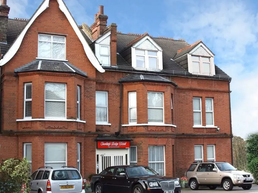 Chumleigh Lodge Hotel Ltd - Image 1