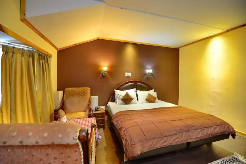 Hotel Pine Palace Resort - Image 1
