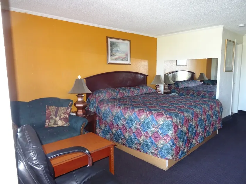 Cavalier Motel - Image 1