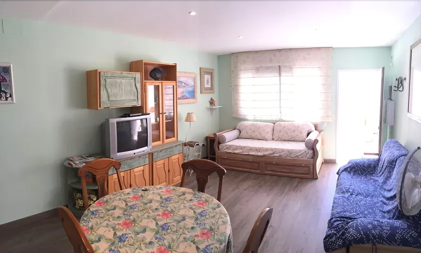 Vilanova Prat Apartment - Image 1