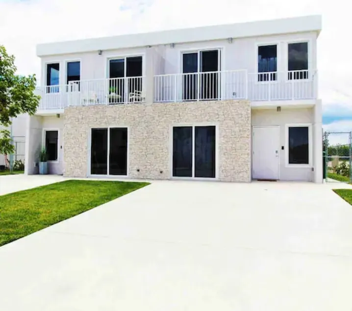 Comfortable European Style Home 4BR 4BA in Miami by ASVR-13670 - Image 1
