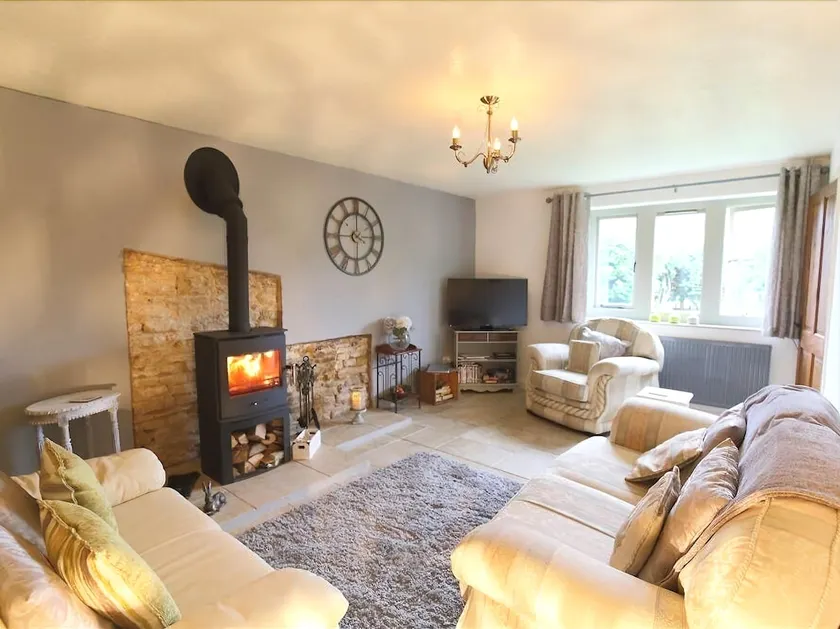 Honeystone Cottage - Image 1