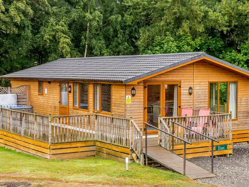 Essex Lodge - Image 1