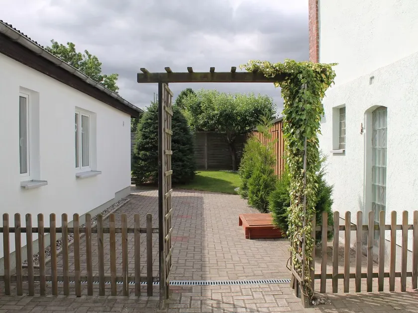 Countryside Bungalow in Pepelow With Lovely Garden - Image 1