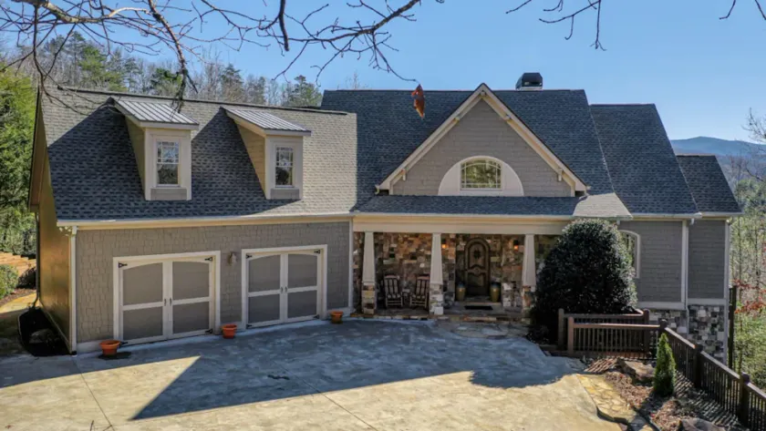Stoneview Lodge by Escape to Blue Ridge - Image 1
